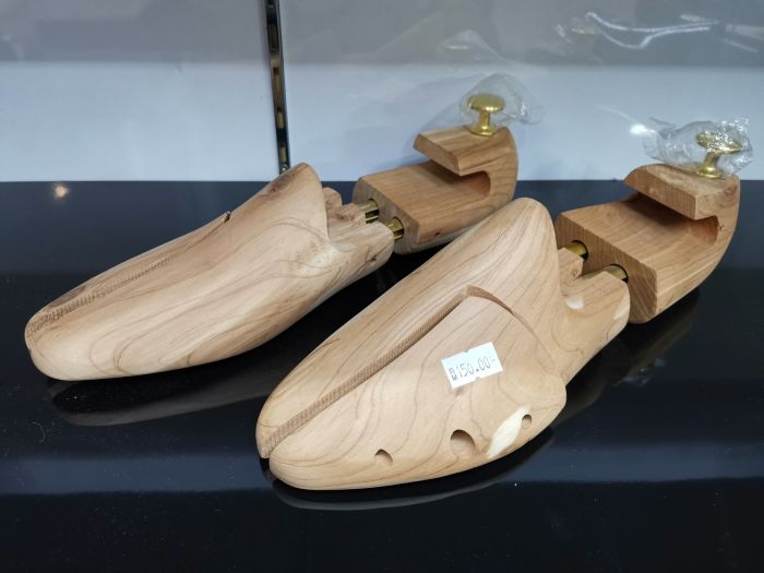 Cedar Wood Shoe Tree 